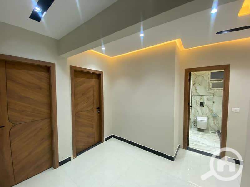 Apartment for sale in Sheikh Zayed District 16, next to Beverly Hills - Więcej