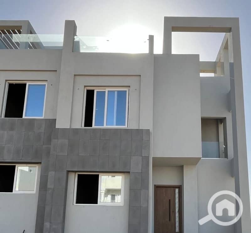 Townhouse with an open view at Heights in Levels of Dunes in front of Beverly Hills Dunes V Levels - Ansicht 2