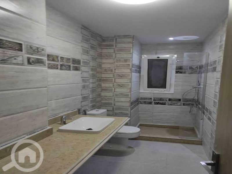 2 e44aa140-d124-4a43-af55-d87587530fef. jpg