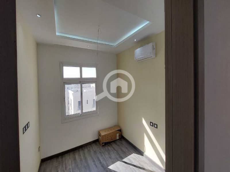 6 adb19e97-5a9c-463d-83cb-e1dc17139553. jpg