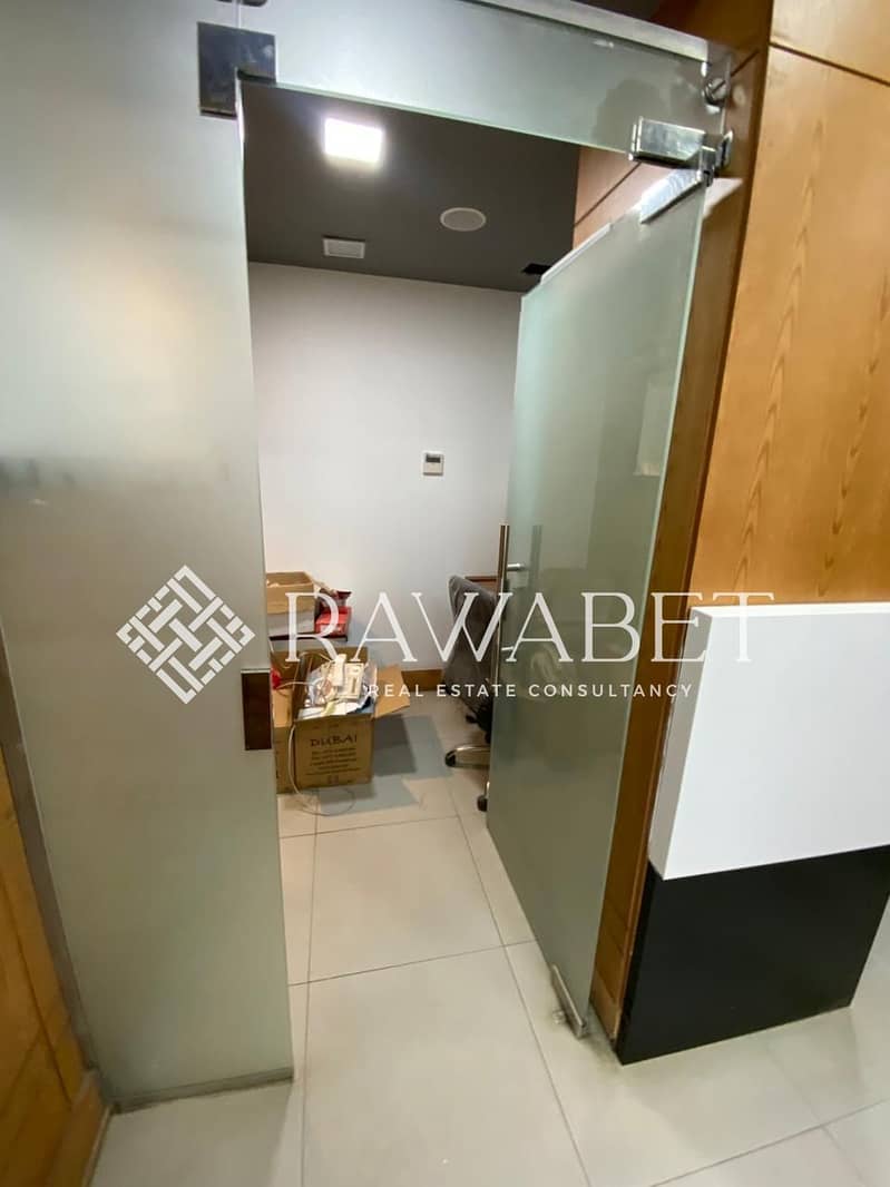 Furnished Office for Rent – 125 sqm at The Courtyard Mall, Sheikh Zayed A fully furnished and fully finished office with air conditioning - Ansicht 6