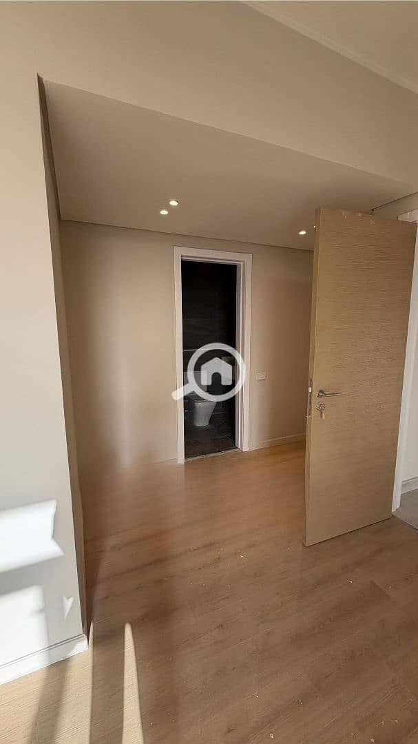2 BR Apartment for sale with Landmark View in Karmell Sodic – pohled 5