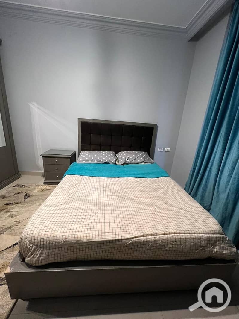 For sale, a distinguished duplex with ground and first floors in Al Banafseg, Al Tagammoa Al Khames. Area: 198 square meters, private garden: 50 square meters. – pohled 6