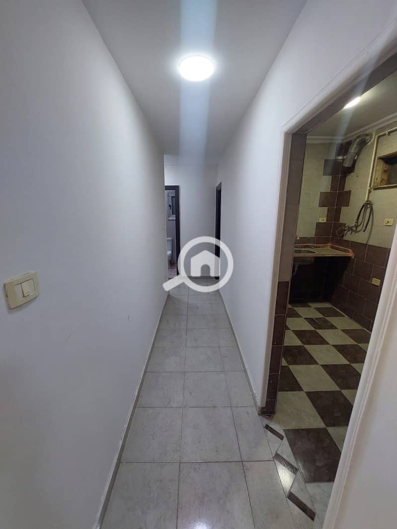 Apartment for sale, 3 rooms and a large reception area, bathroom on Al-Fakhrani Street. - Więcej