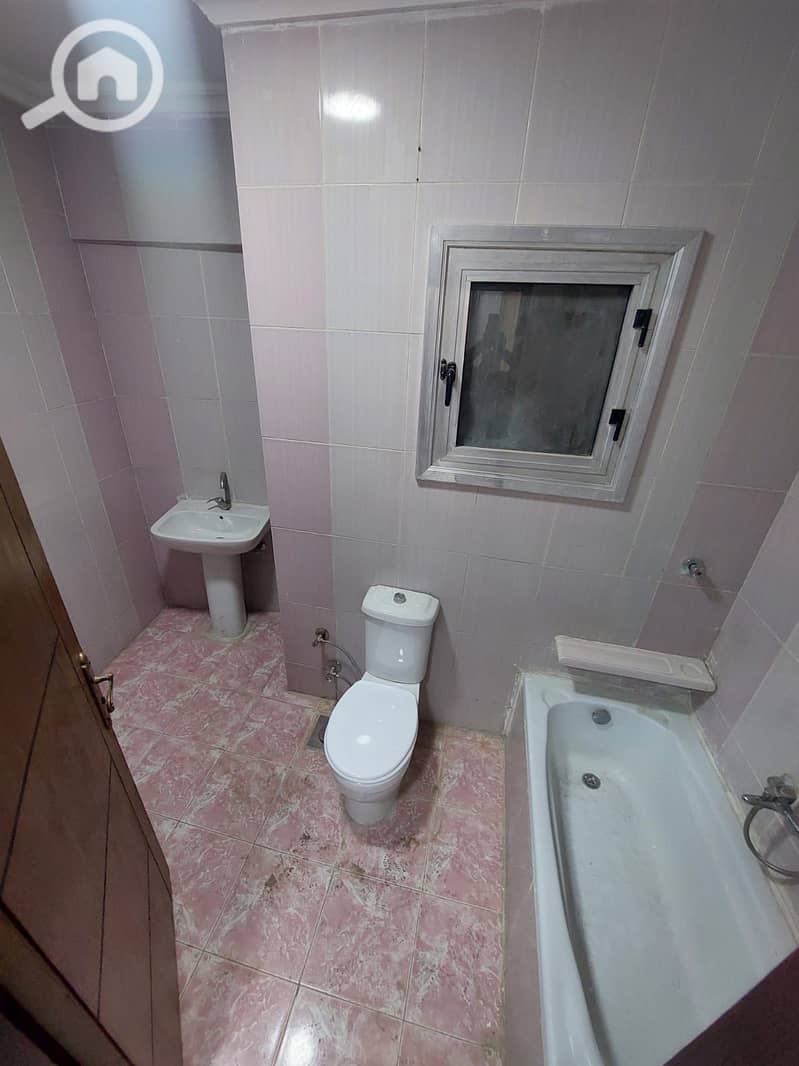 8 1000681323. jpg