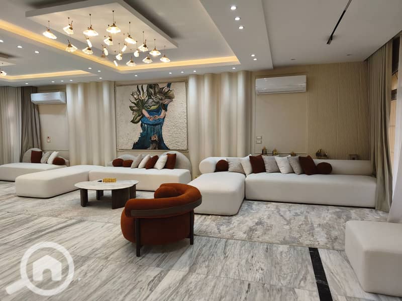 For Rent – Fully Furnished Villa in Madinaty A luxurious first-occupancy villa with full hotel-style furnishing and full air conditioning, ideal for upscale families and long-term rentals. Property Details: Land area: 650 sqm Built-up area: 330 sqm Bedroo - Widok 6