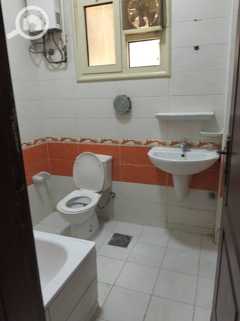 Exclusive duplex for companies with a private entrance, located near the first district on street 90 and public transport. – pohled 2