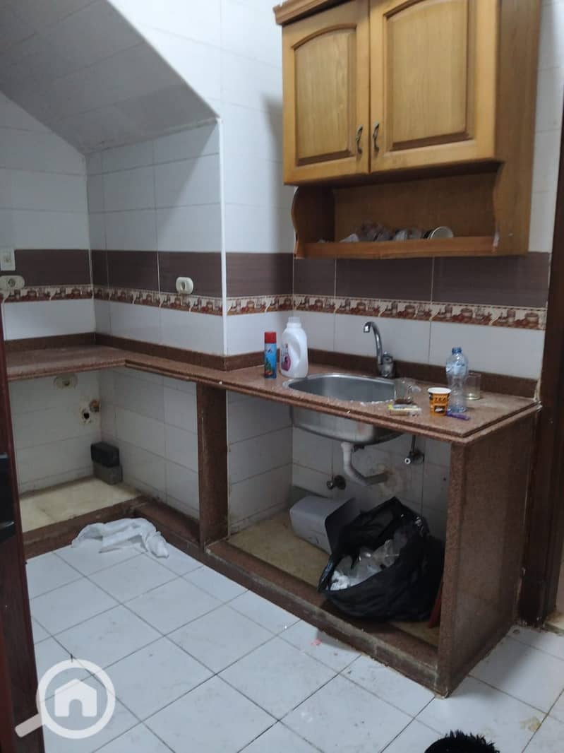 Exclusive duplex for companies with a private entrance, located near the first district on street 90 and public transport. – pohled 3