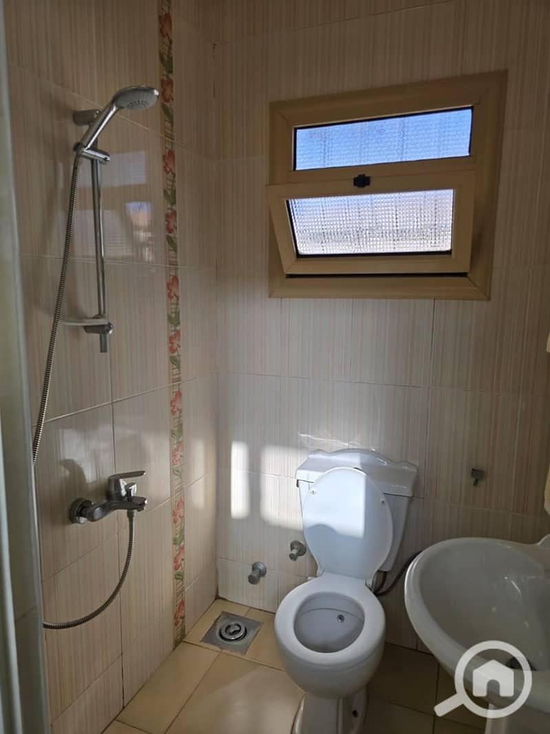 Exclusive finished house 440m in Al-Banasij Villas, 5 rooms - Mehr