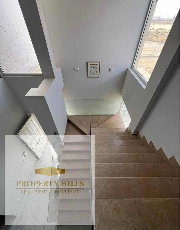 I'm selling the villa due to necessity; it's fully finished with air conditioning and a kitchen, located in Marina 6. - Ansicht 4
