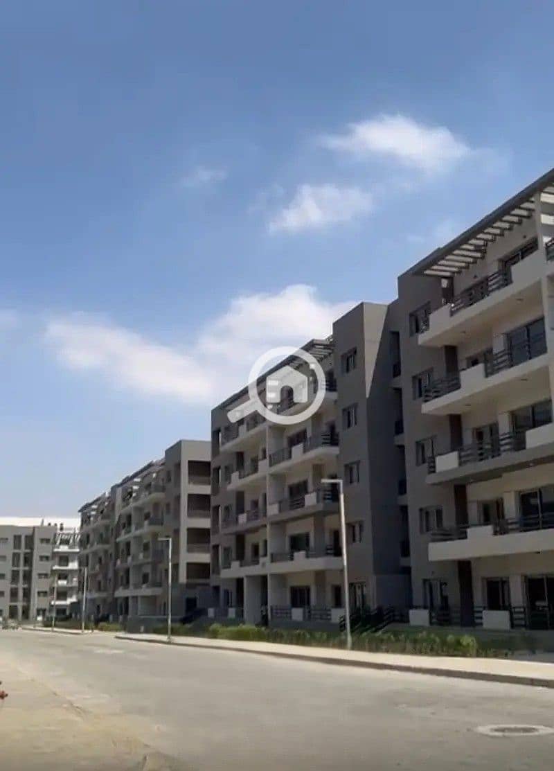 Duplex for sale, ready for immediate occupancy, fully finished , in Sheraton City, next to Hajooga and close to Suez Road, Nasr Road, and Sun City Ma - Ansicht 6