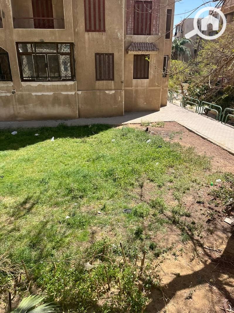 For sale in the Youth Housing in the Third Settlement, a 70m apartment on a raised ground floor, steps away from Al-Suwaidi Mosque. - Ansicht 2
