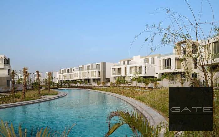 fully inished - Middle Townhouse on the Lake for Sale in Joulz Compound Prime location in Phase 1 facing New Giza - Ansicht 3