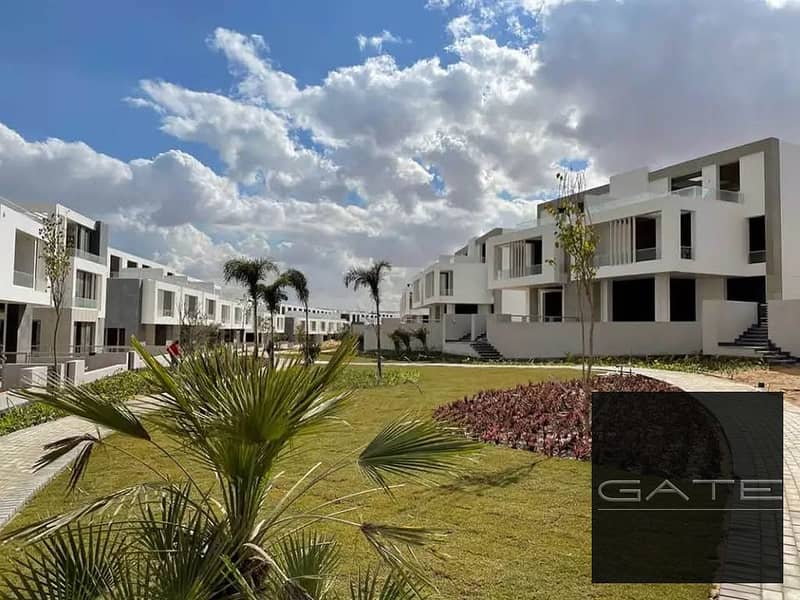 fully inished - Middle Townhouse on the Lake for Sale in Joulz Compound Prime location in Phase 1 facing New Giza - Ansicht 4