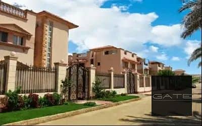Ready to move - Luxury Standalone Villa for Sale in Royal City Compound – Sheikh Zayed Exceptional prime location on a main road inside the compound - Widok 4