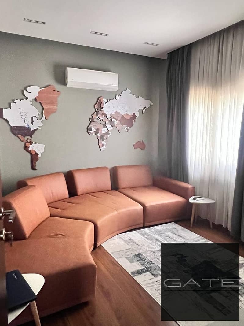 Townhouse for sale in El Patio 6 – Ultra-super-lux finishing, including furniture and appliances – Immediate delivery – Minutes from New Giza. - Ansicht 4