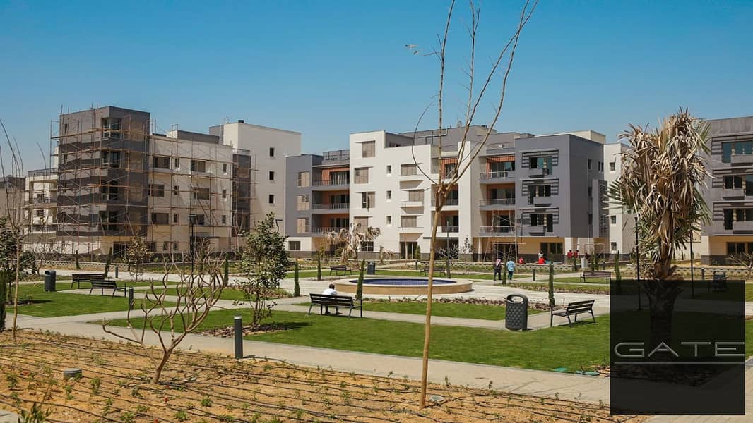 Middle townhouse for sale in District 5 – Centers, 258m² built-up area – direct view of Clubhouse – ready for immediate occupancy - Więcej