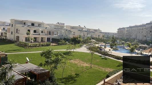 5 Bedroom Townhouse for Sale in 6th of October, Giza - f9e7e321-827d-4f9c-93da-48f634190a85. jpg 5 Bedroom Townhouse for Sale in 6th of October, Giza - f9e7e321-827d-4f9c-93da-48f634190a85. jpg