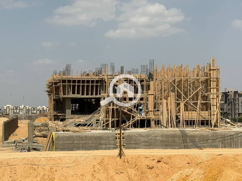 great opportunity last unit prime location with garden ground floor in jazal sheikh zayed nohza street 5% downpayment up to 10 years installments - Widok 6