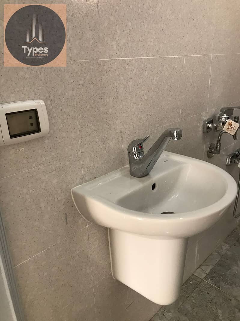 A fully finished and ready-to-move-in penthouse for sale in Tala Compound, 6th of October City. Immediate delivery. - Widok 4