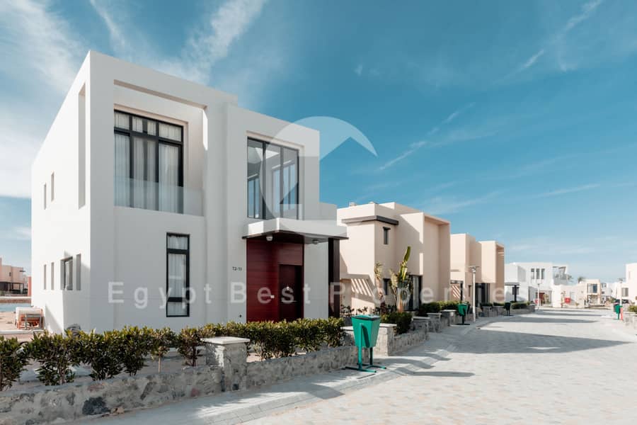 First Row Lagoon Fully Finished 3 Bedroom Townhouse Villa with ACs, Kitchen Cabinets, Instalments - Mehr
