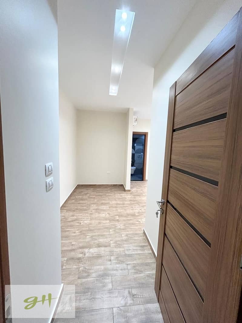 Apartment Fully Furnished for Sale in Lake View 1 New Cairo - Vista 2