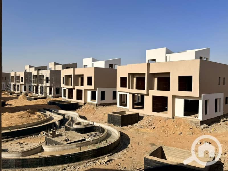 Corner townhouse for sale at the price of an apartment 278 sqm with immediate delivery and a 151 sqm private garden in Rosail Compound, Mostakbal City - Ansicht 2