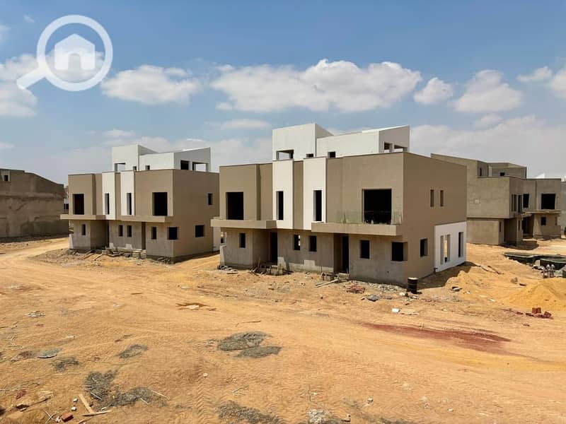 Corner townhouse for sale at the price of an apartment 278 sqm with immediate delivery and a 151 sqm private garden in Rosail Compound, Mostakbal City - Mehr