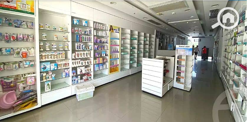 Pharmacy of 127 sqm for sale in Strip Mall, Oia Compound. Immediate handover with only 15% and installment over 8 years. Operation within a year. 50% - Widok 2