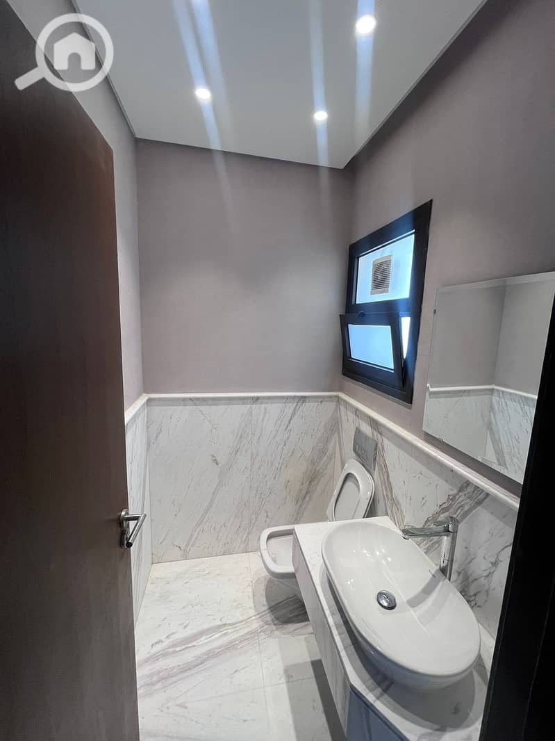 Prime finished apartment in Beverly Hills Allegria by Sodic , in the best location in Sheikh zayed city - Widok 4