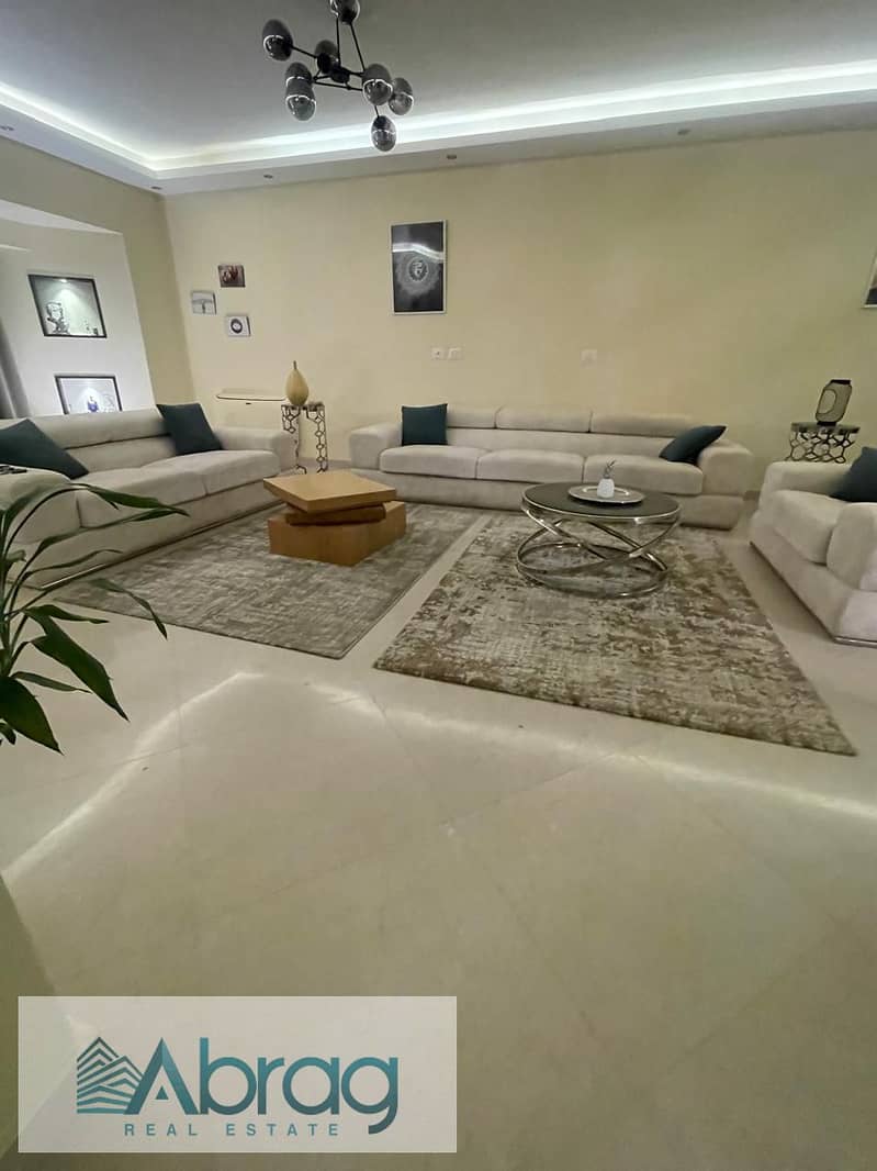 Furnished twin house for rent, modern and air-conditioned, super deluxe, in Mina Garden City compound, October. – pohled 2
