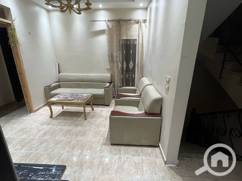 Villa for rent in Hadaeq Al Mohandeseen compound, Sheikh Zayed, with kitchen and air conditioning. - Ansicht 5