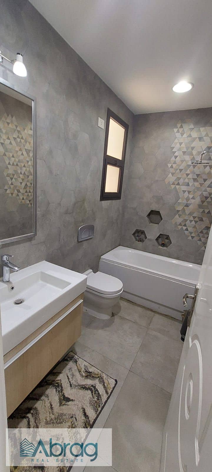 For rent: City villa, 4 bedrooms, furnished, modern, and air-conditioned, in Westown Sodic compound, Sheikh Zayed. - Mehr