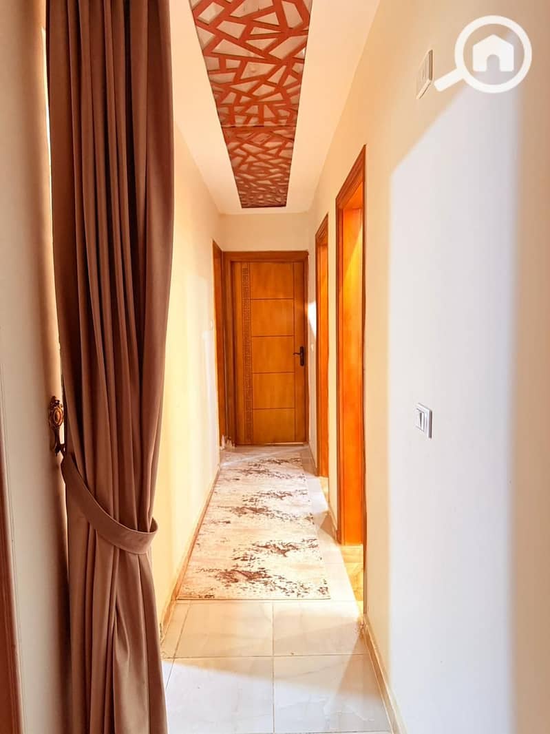 For sale, an apartment in Compound Sakan Misr Al-Andalus, New Cairo, at the end of the American University Street and minutes to the 90th South and the Hyde Park Compound, ultra-super-lux finishing. - Widok 5