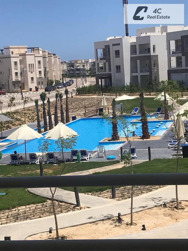 For a quick sale at a price lower than the company's price Amwaj Penthouse Chalet North Coast fully furnished with appliances pool view open viewing – pohled 4