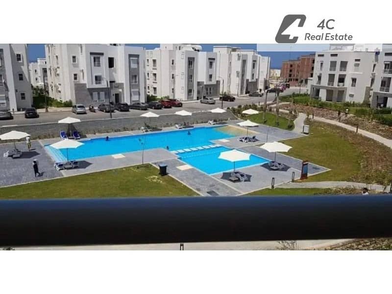 For a quick sale at a price lower than the company's price Amwaj Penthouse Chalet North Coast fully furnished with appliances pool view open viewing – pohled 5