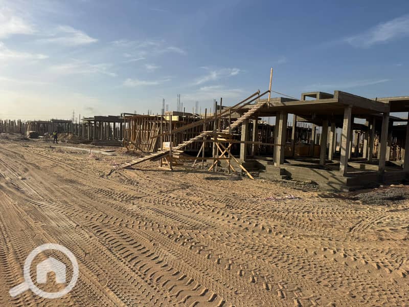 Town house for sale in new zayed down 1m - Mehr