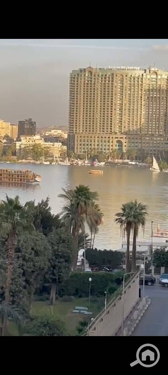 The first hotel-finished residence with a stunning view of the Nile for daily and monthly rental for families seeking upscale and distinctive living in Dokki. – pohled 2
