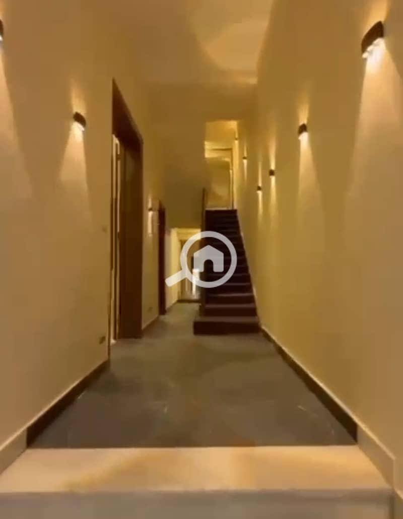 29 1000942900. jpg