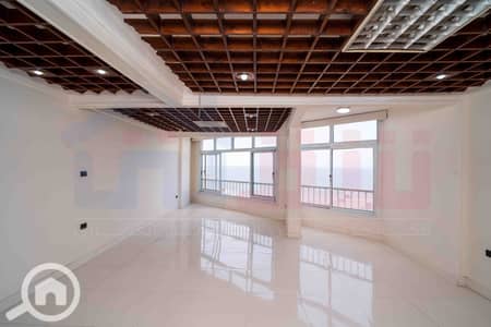 2 Bedroom Flat for Sale in Stanley, Alexandria - DSC03556. jpg