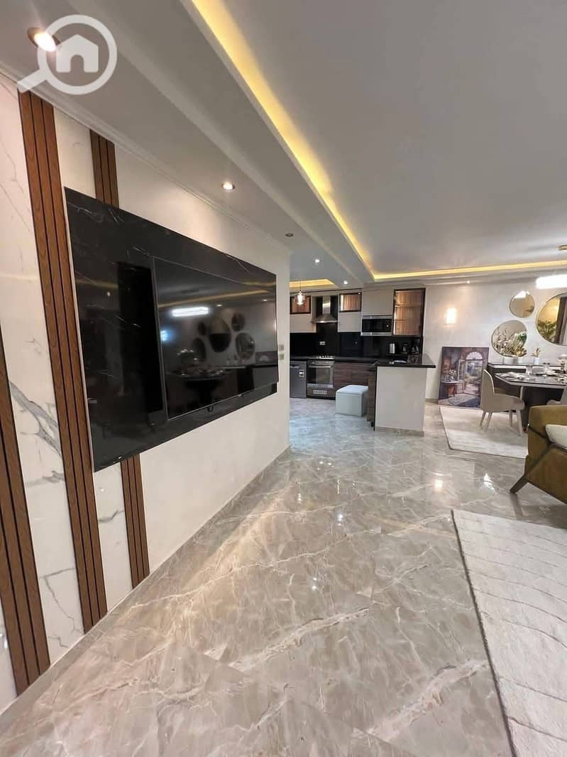 Own a luxurious 176m² Apartment for sale in New Cairo in the best location in Fifth Settlement directly on South 90th Street and minutes from Hyde Par - Widok 5