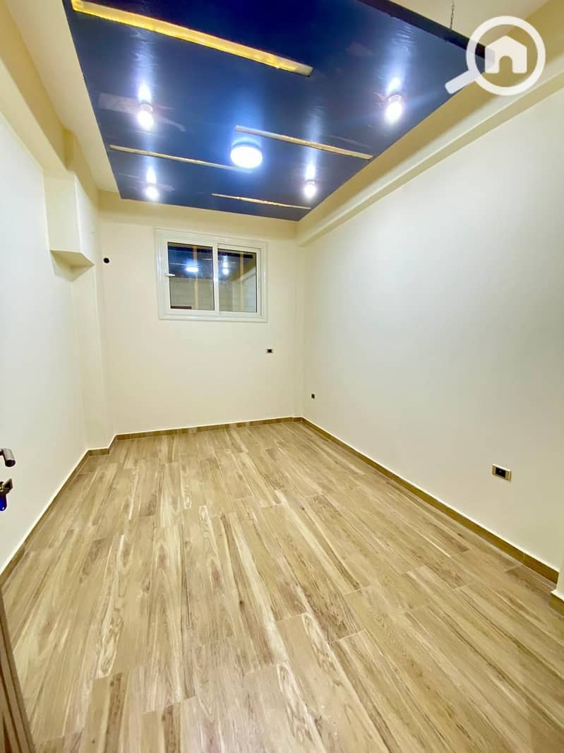 Basement for administrative rent with kitchen, 400 meters, suitable for all activities, highest ceiling in the area, with wooden ceiling decorations, - Ansicht 4