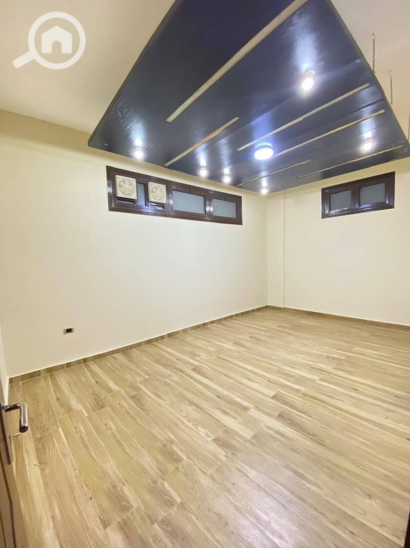 Basement for administrative rent with kitchen, 400 meters, suitable for all activities, highest ceiling in the area, with wooden ceiling decorations, - Ansicht 5