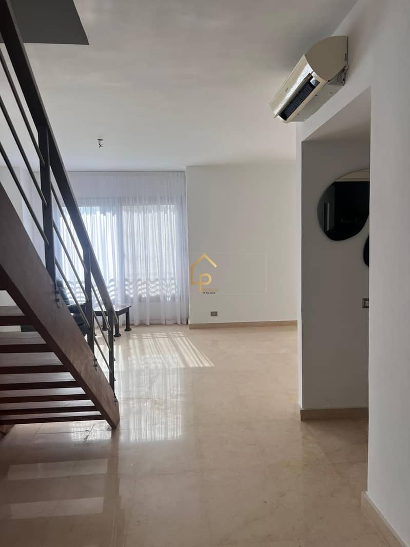 Duplex For Rent At palm parks palm hills 208m - Widok 2