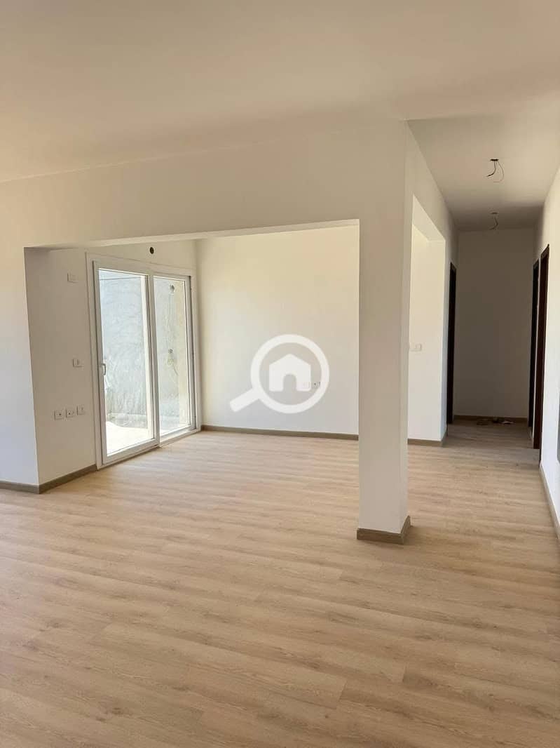 prime view town house finished for sale in one 33 arkan palm near mall of arabia - Widok 2