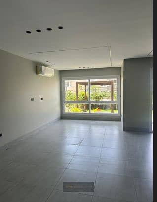 For rent: A distinctive townhouse villa within Kayan Compound – Sheikh Zayed, with a direct view of the open landscape, featuring ultra-super-luxuriou - Ansicht 2