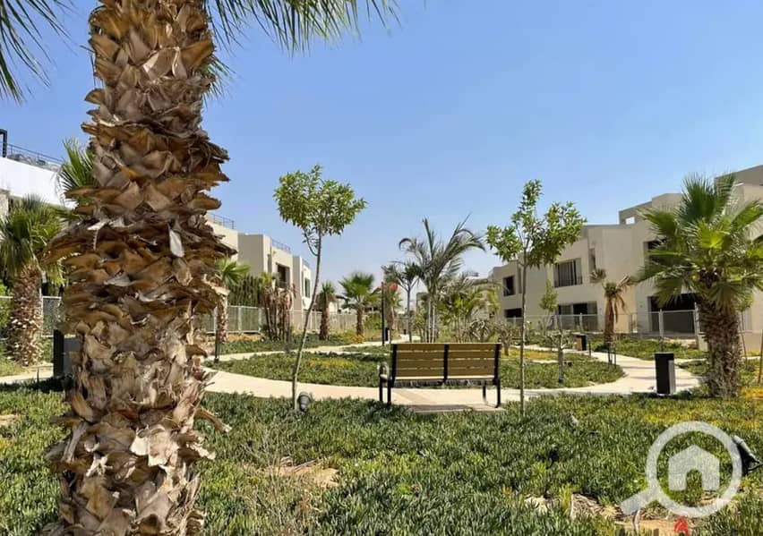 Standalone Villa with special price in The Crown Palm Hills near New Giza and Golf Views - Mehr