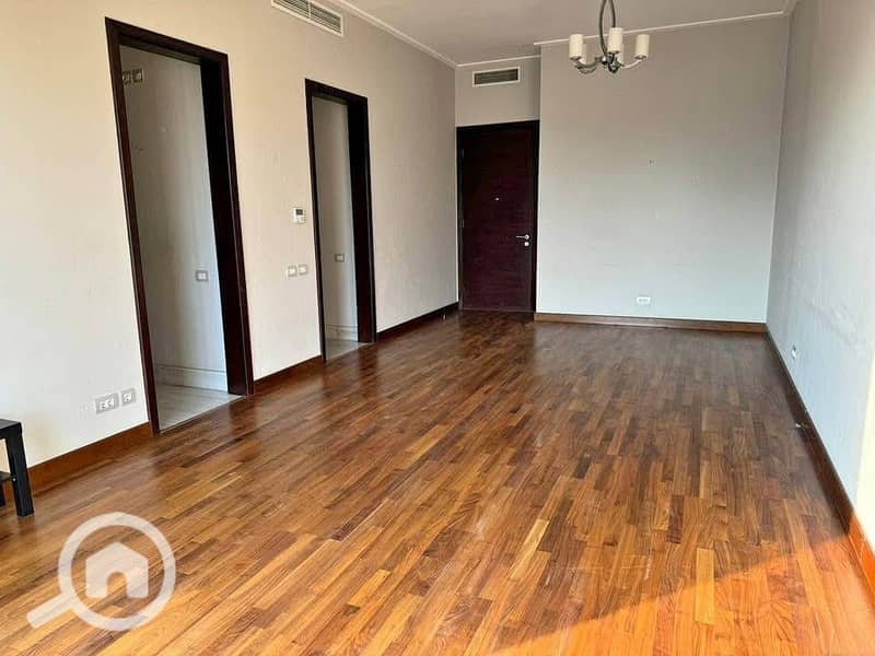 Ready to move Finished Apartment for sale in Beverlly Hills Compound - Ansicht 3