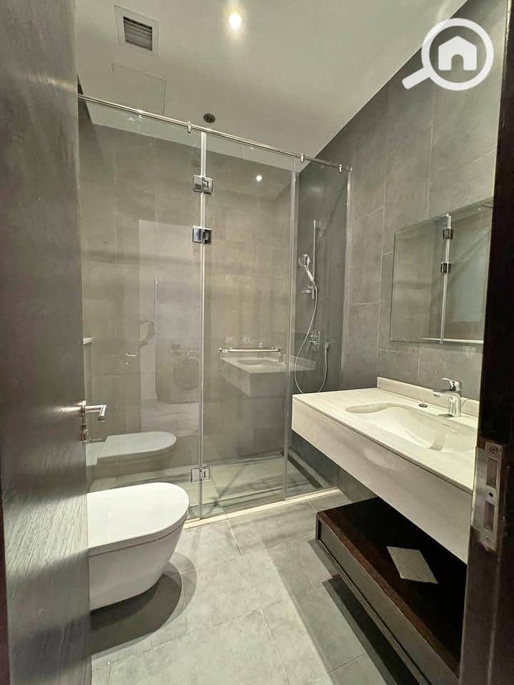 Ready to move Finished Apartment for sale in Beverlly Hills Compound - Ansicht 5
