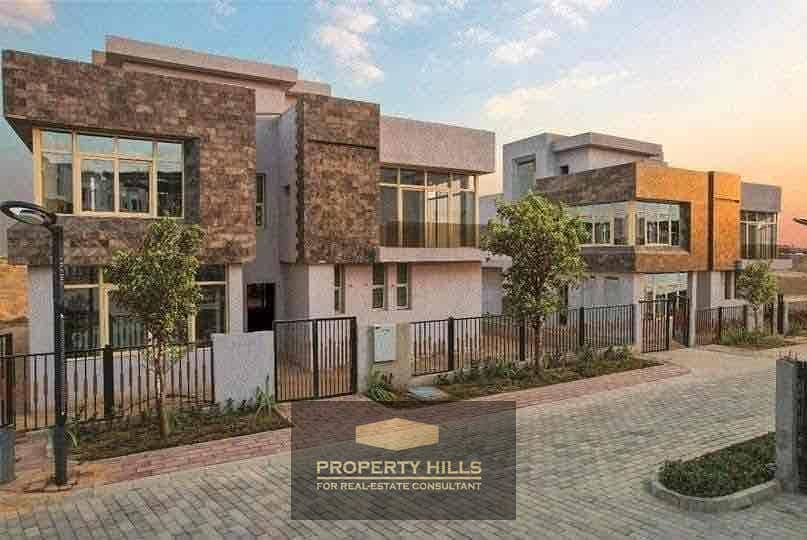Own a villa at a bargain price next to Mivida and the American University in the heart of New Cairo. - Widok 3